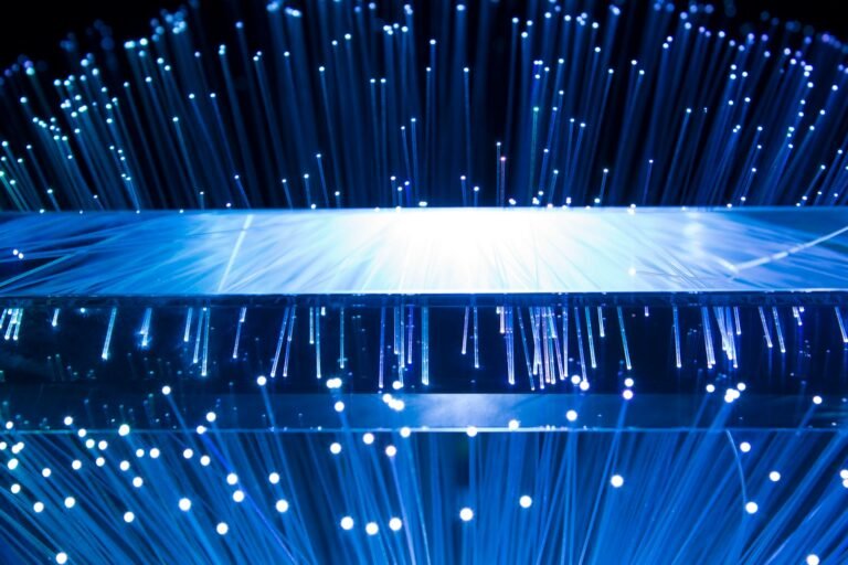 Microsoft has revealed a vulnerability in Exchange Server that allows for discreet access to cloud services in hybrid configurations.