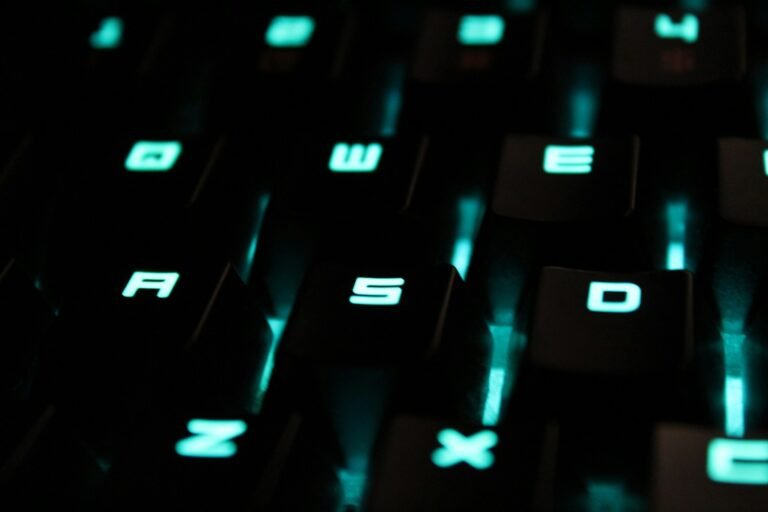 AI browsers scammed by PromptFix attacks run malicious hidden prompts