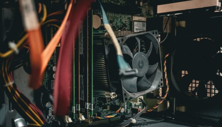 Malicious actors exploit smart contracts to siphon over $900,000 from user cryptocurrency wallets.